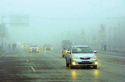 車燈并非晚上才開 各種情況下的正確使用十分重要