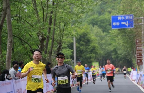 4800人體驗(yàn)天臺(tái)山春景 顧家家居領(lǐng)跑一場(chǎng)有愛的馬拉松