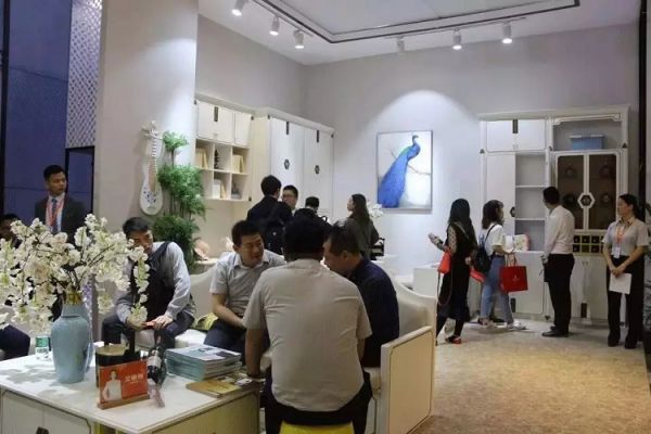 品牌大事|晾媽智能晾衣架亮相家具展，黑科技燃動廣州